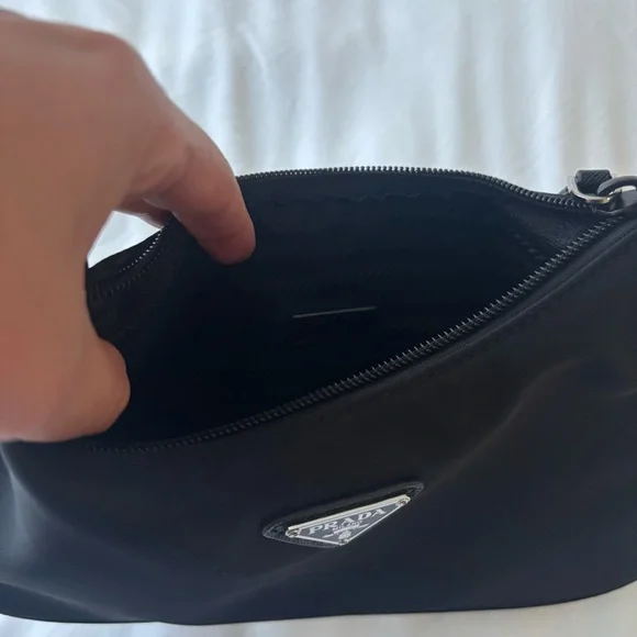 Nylon Black Shoulder Bag - Picture 3 of 4